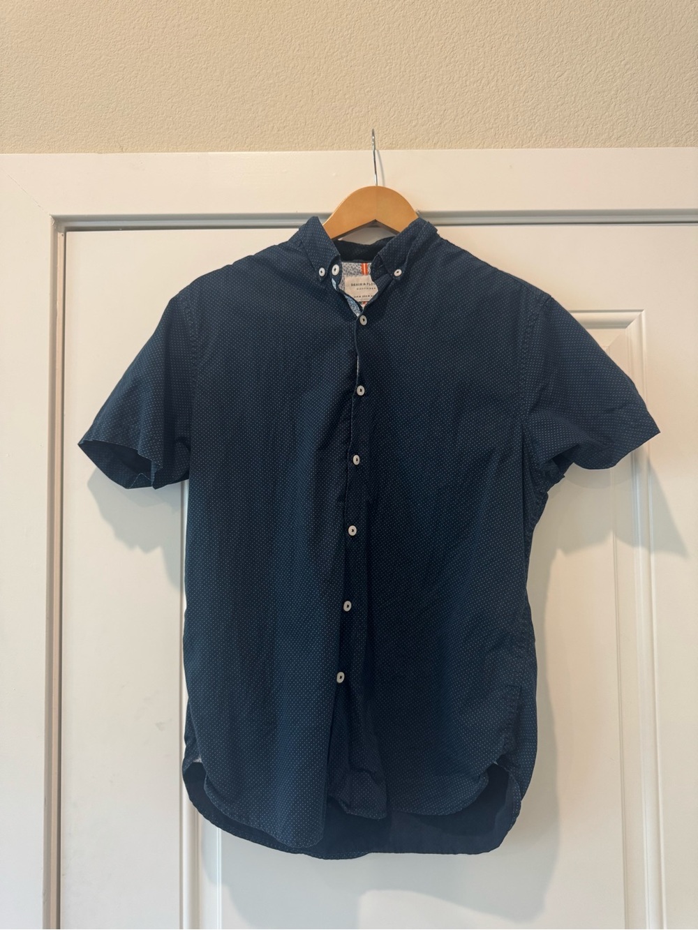 Short Sleeve Dark Blue Dotted Denim & Flower Button-Down